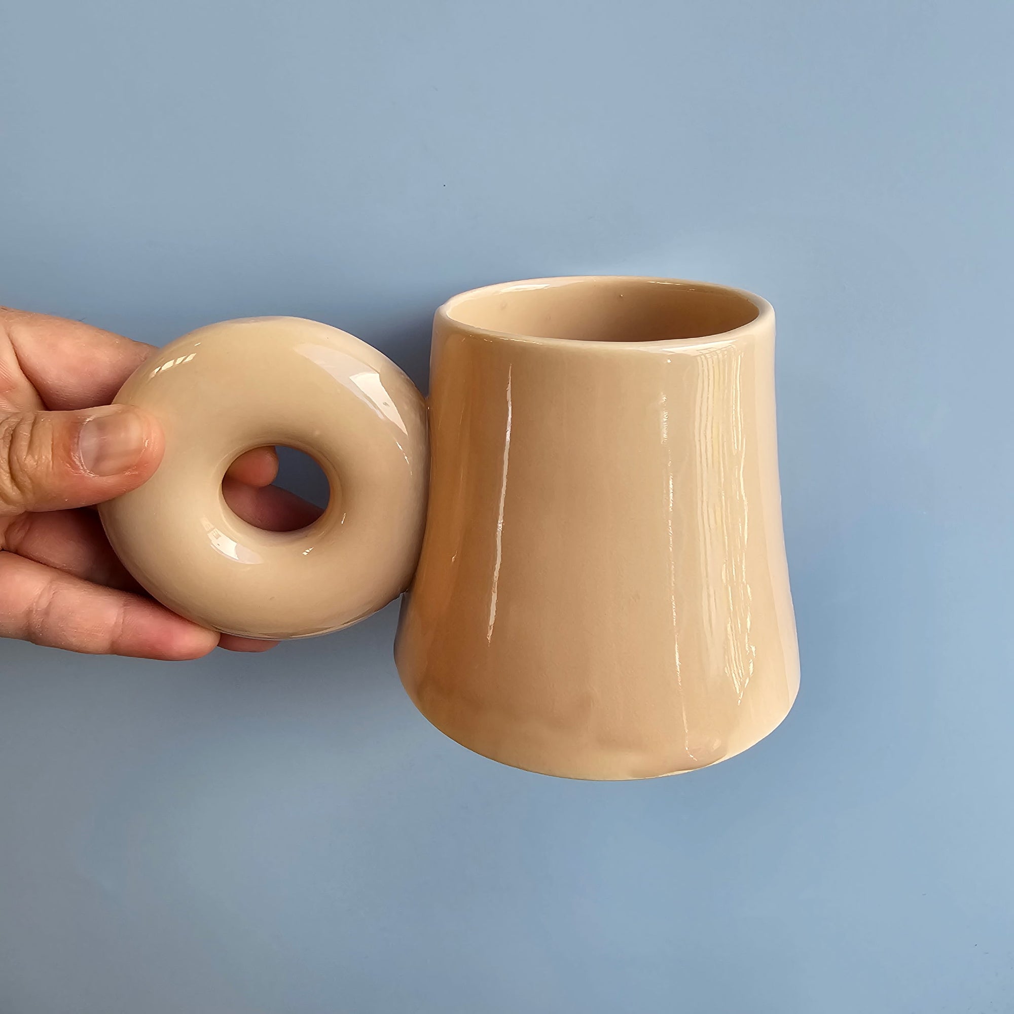 BLUSH DONUT MUG