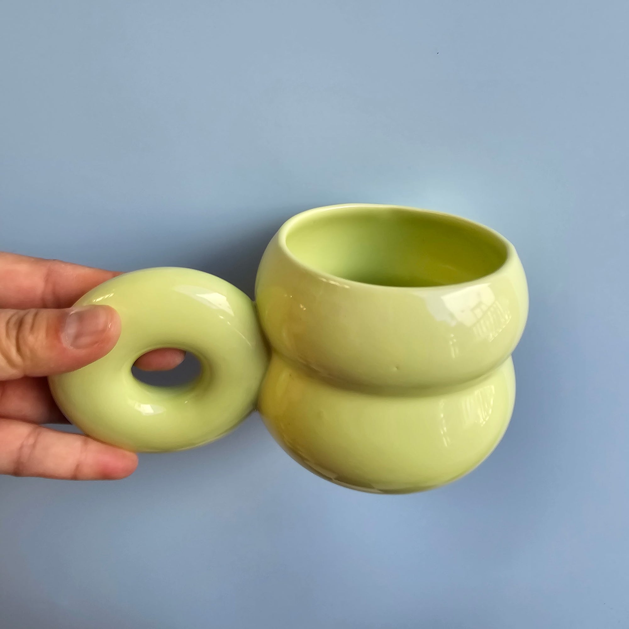 MINTY DONUT VENUS MUG