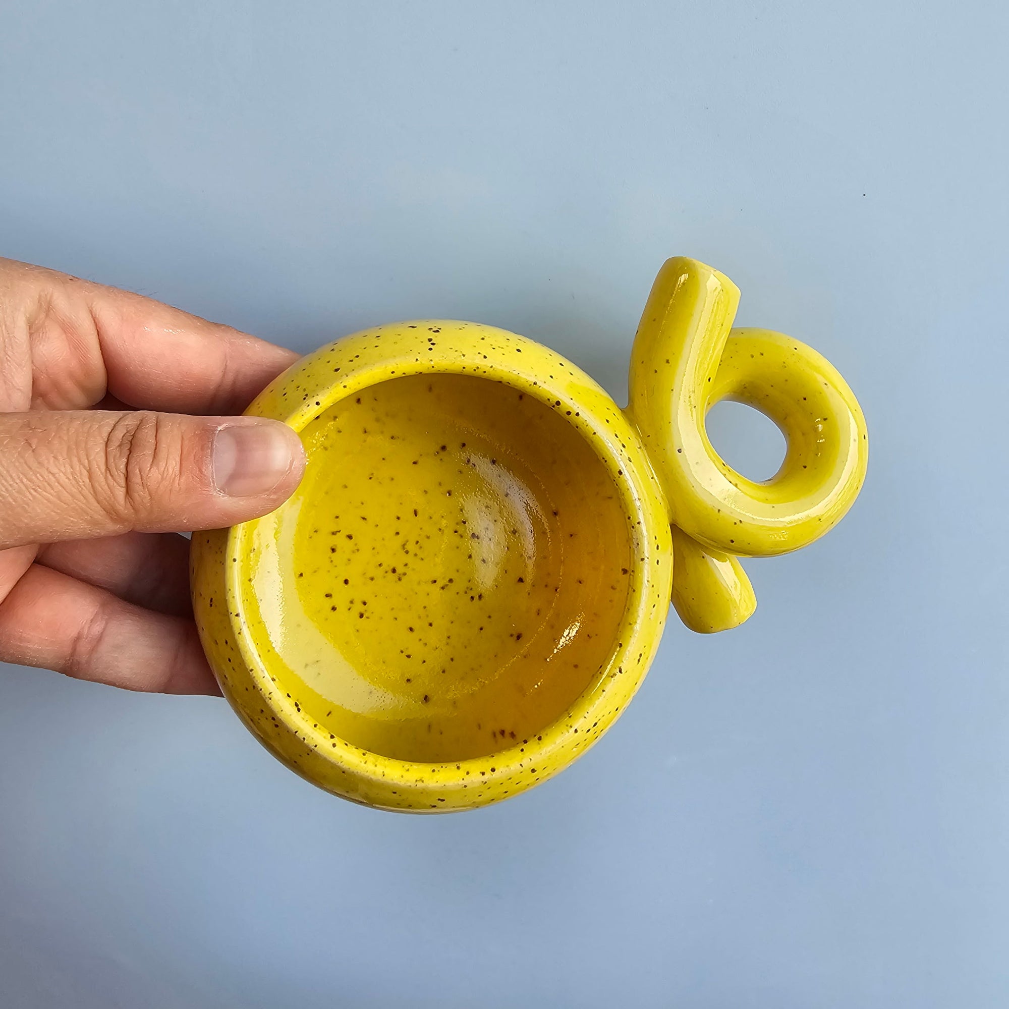 SPECKLED CHARTREUSE TWISTY MUG