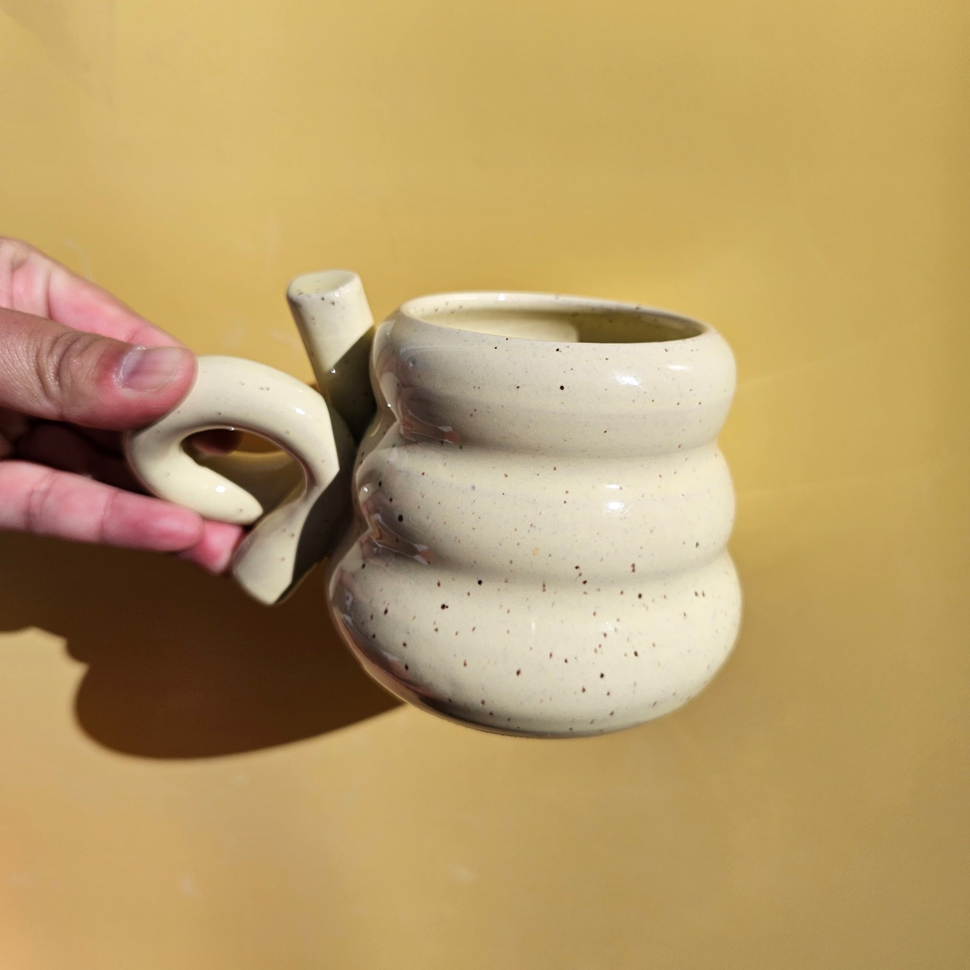 LEMON SPECKLED CHUBBY LOOP MUG