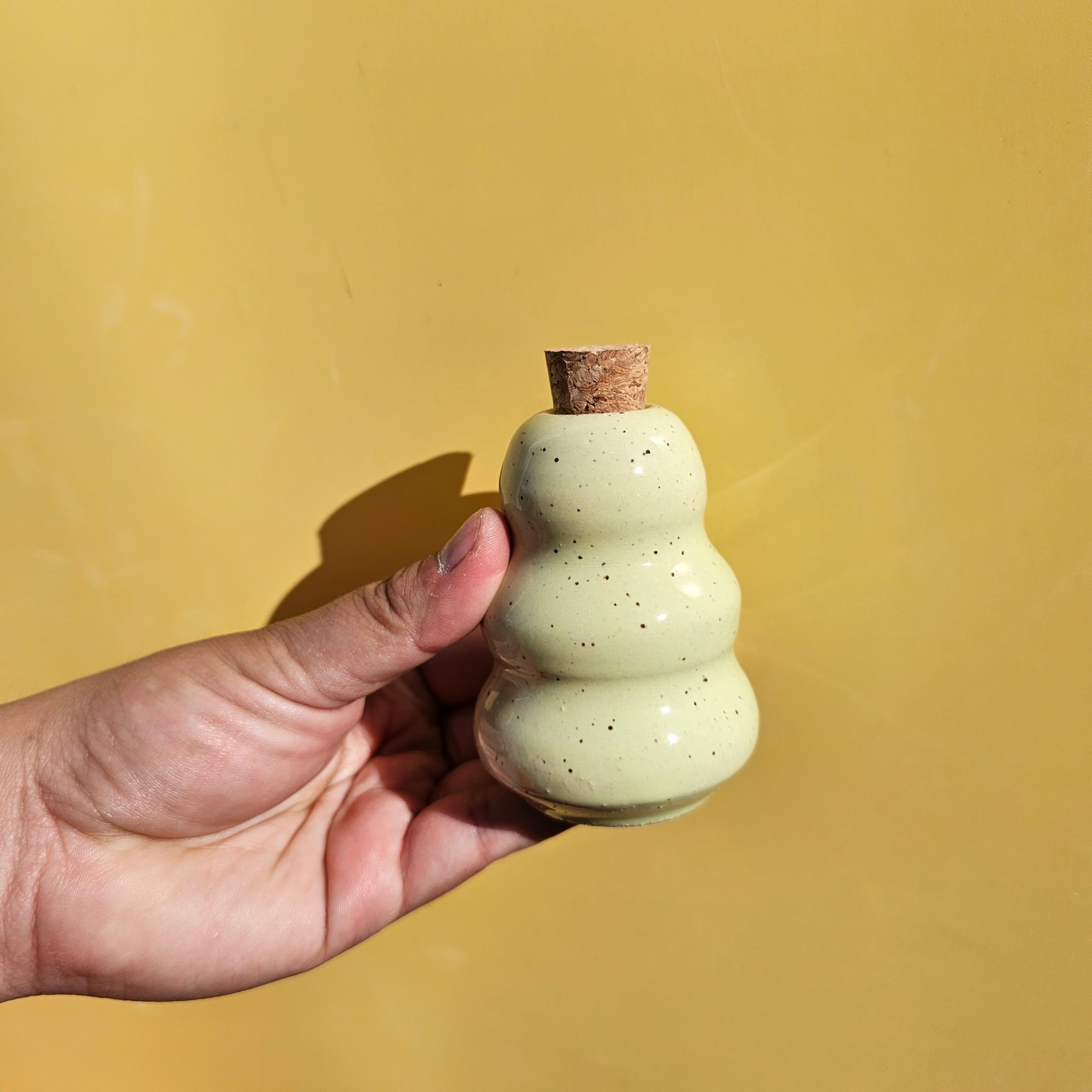LEMON SPECKLED CHUBBY MATCH STRIKER