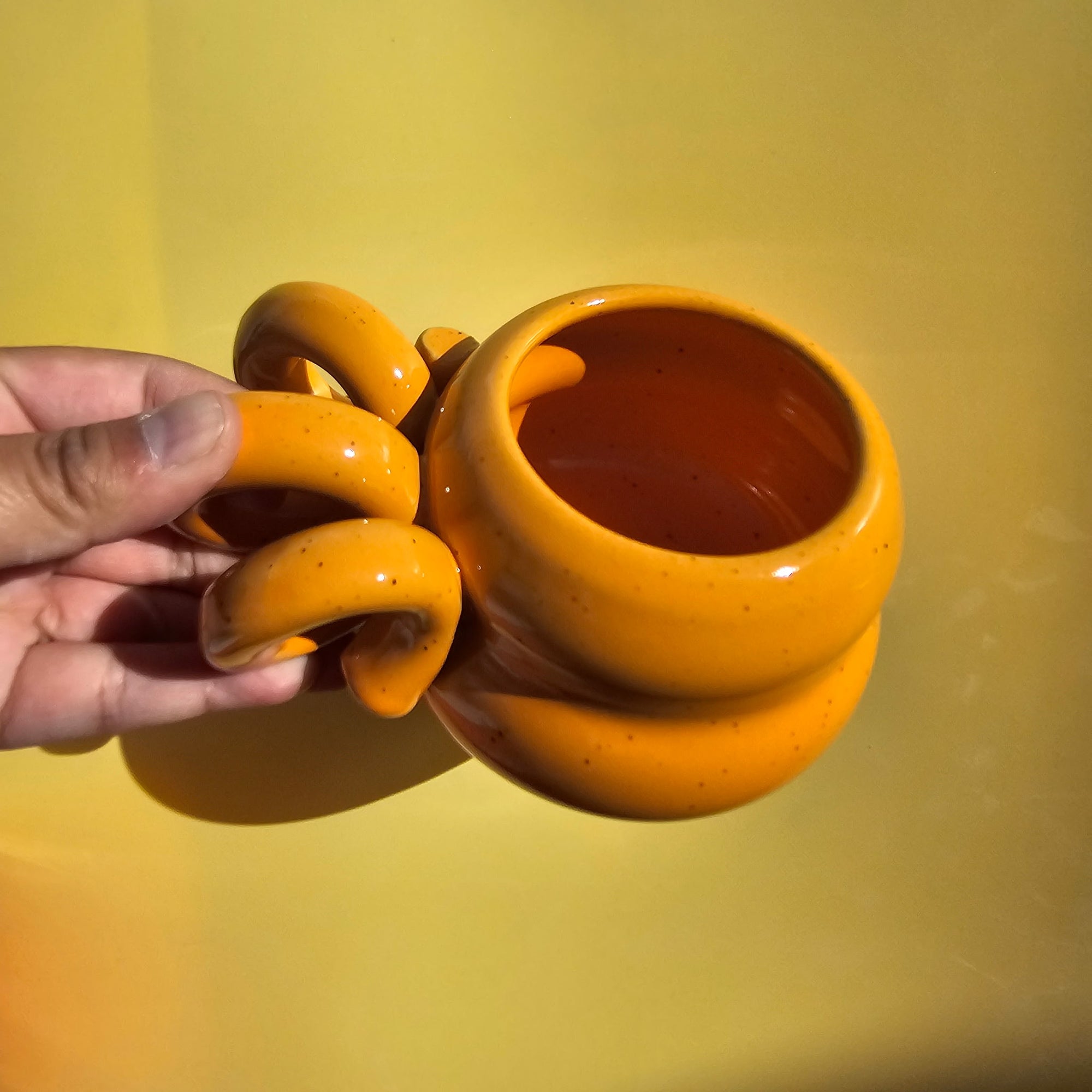 MANGO SPECKLED VENUS TWISTY MUG